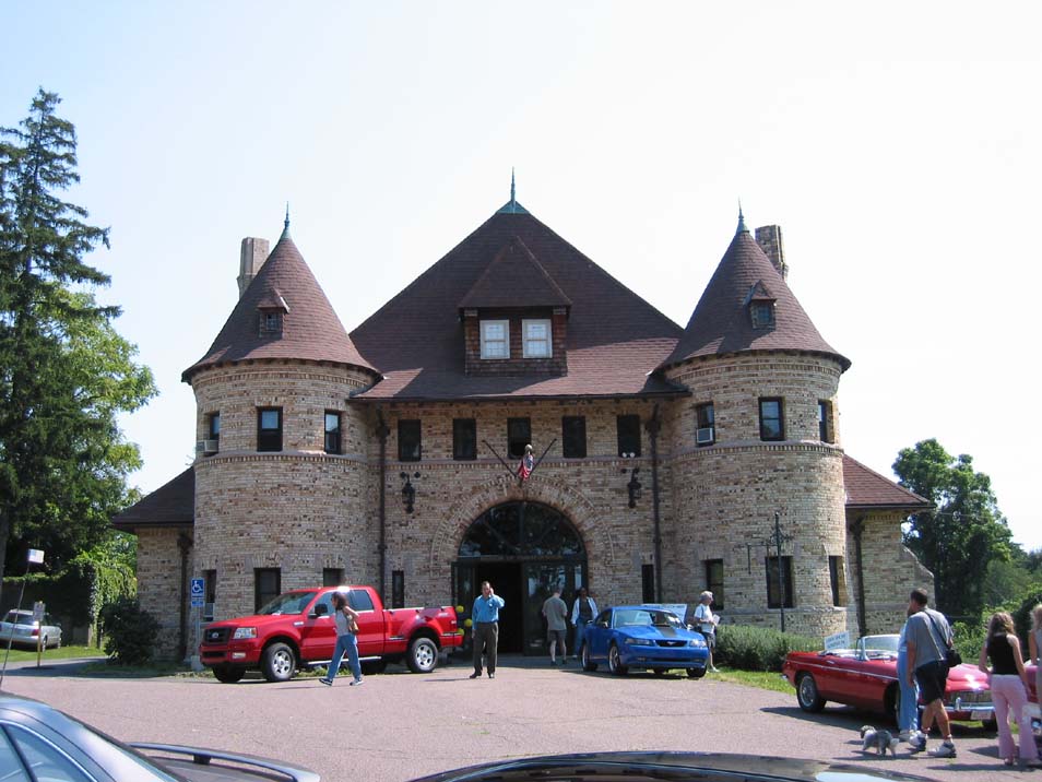 NONPROFIT REPORT FOR ANTIQUE AUTO MUSEUM OF MASS AT LARZ ANDERSON